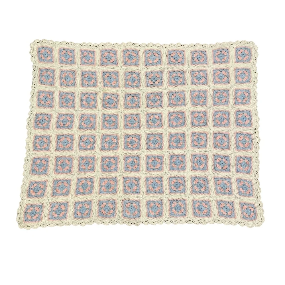 Vintage Handmade‎ Granny Square Crocheted Pastel Baby Blanket Afghan